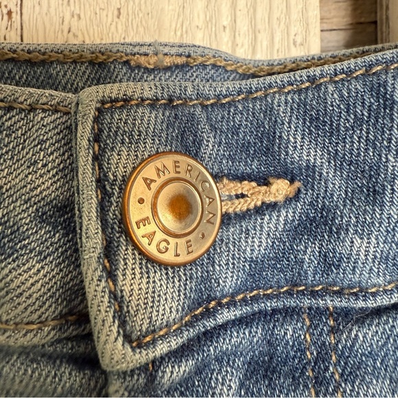 American Eagle High Waist Cut Off Distressed Jean Shorts Raw Hem Size 0 Grunge - Picture 7 of 11